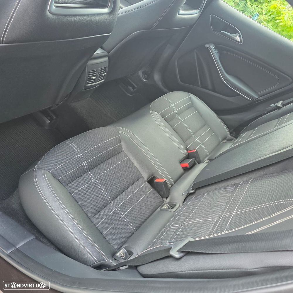 Mercedes-Benz GLA 180 CDI Urban Aut. - 32
