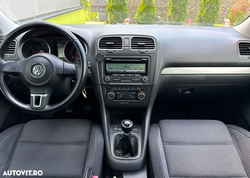 Volkswagen Golf 1.6 TDI DPF Trendline - 16