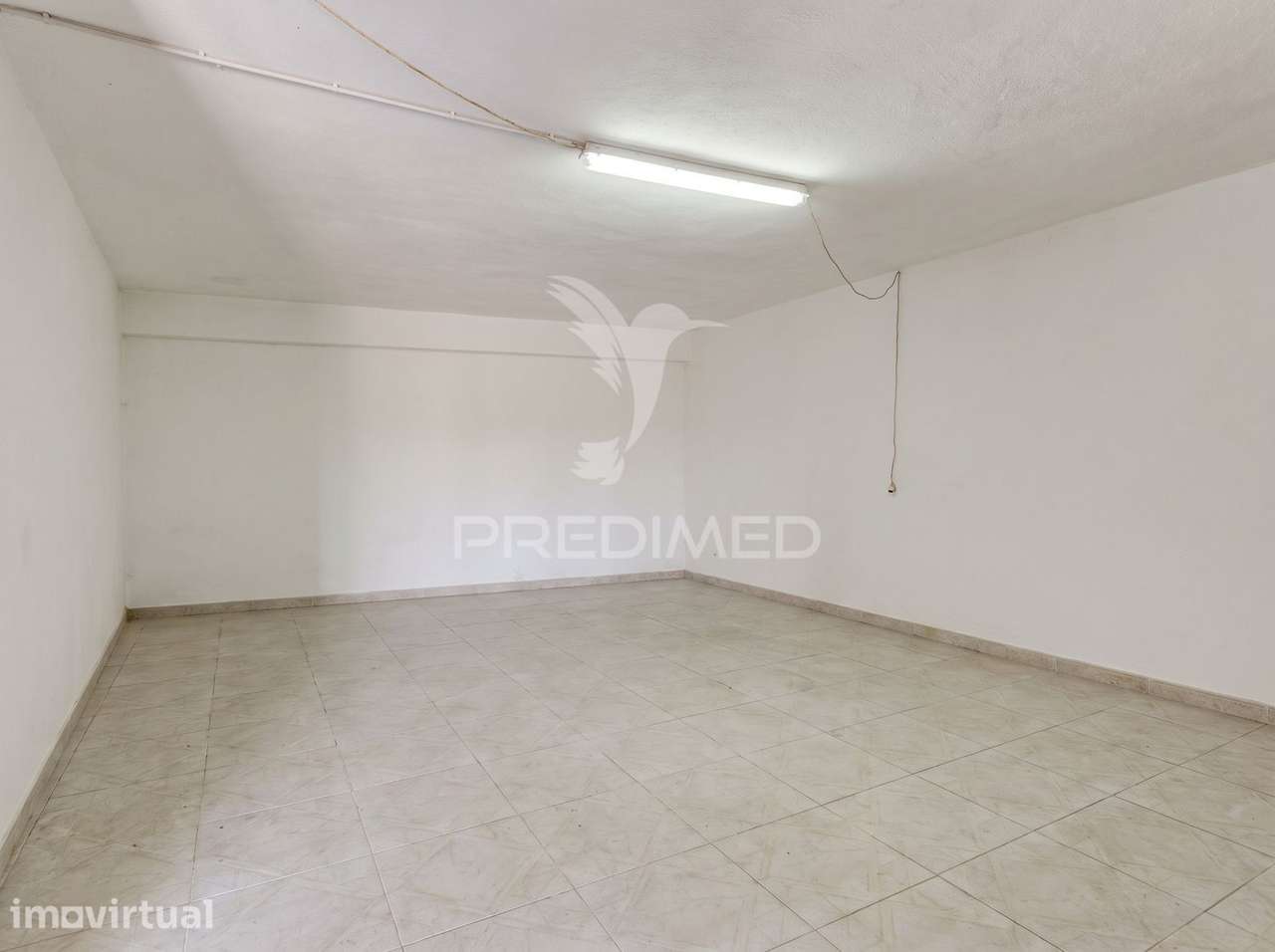 Garagem com 45 m² e 3 Lugares de Estacionamento - Grande imagem: 2/6