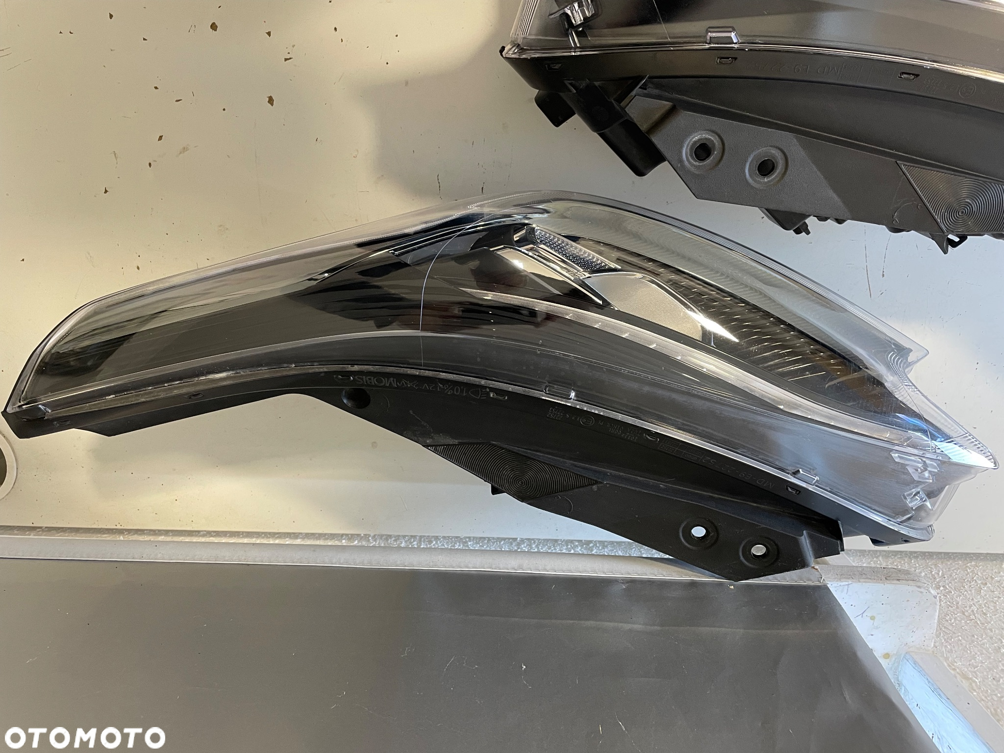 LAMPA KIA XCEED  X ceed   prawa LEWA  XENON LED - 2