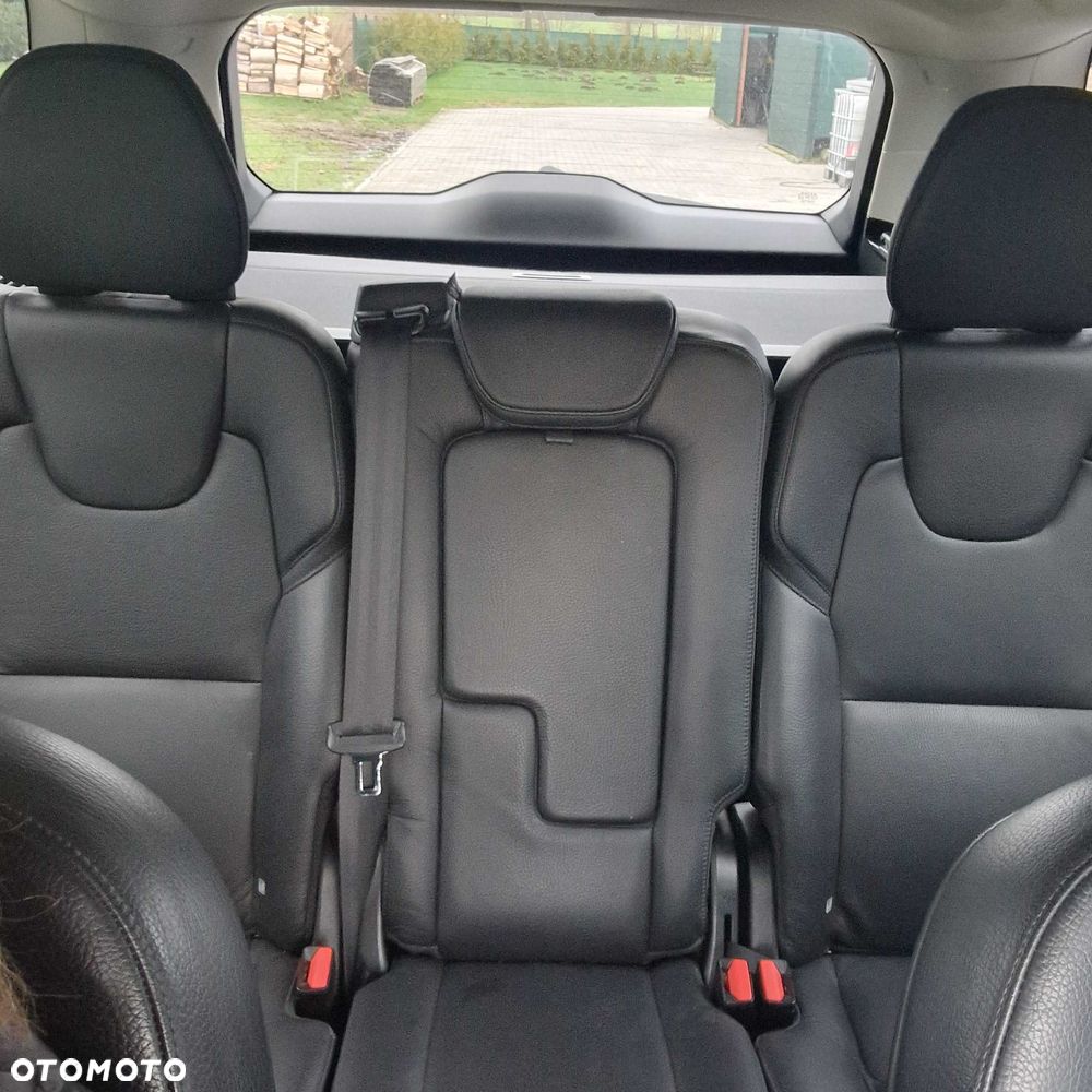 Volvo XC 90 - 7