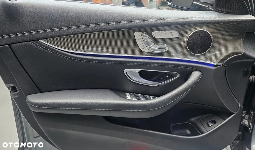 Mercedes-Benz Klasa E - 19