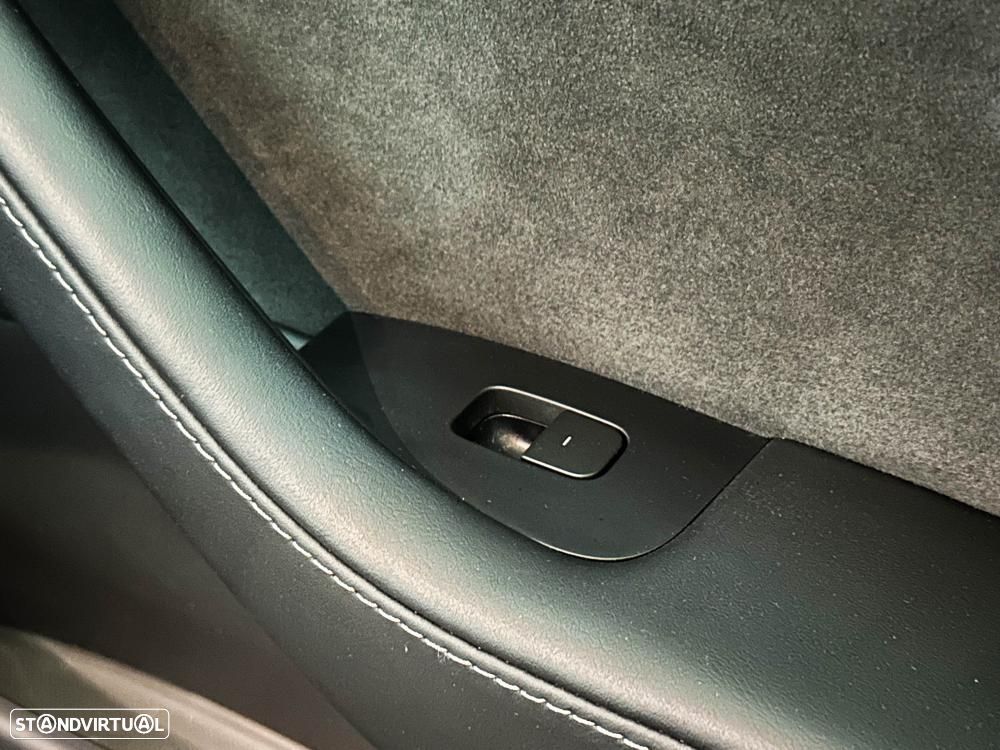 Tesla Model 3 Performance Dual Motor AWD - 26