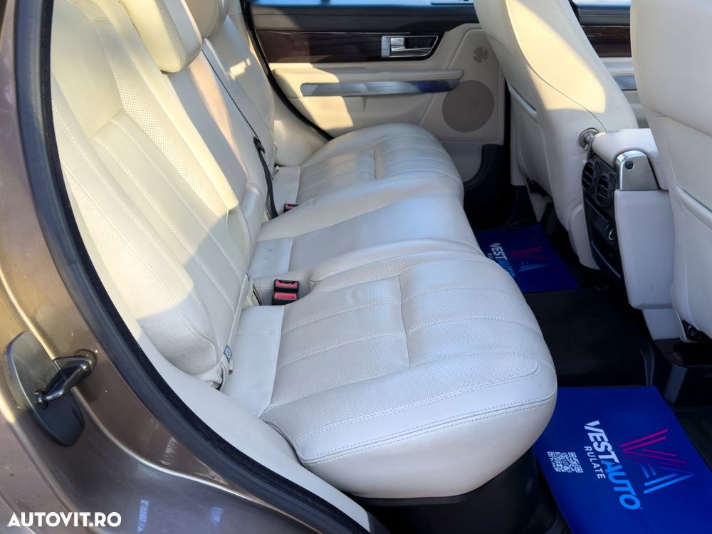 Land Rover Range Rover Sport 3.0 TDV6 HSE Aut - 4