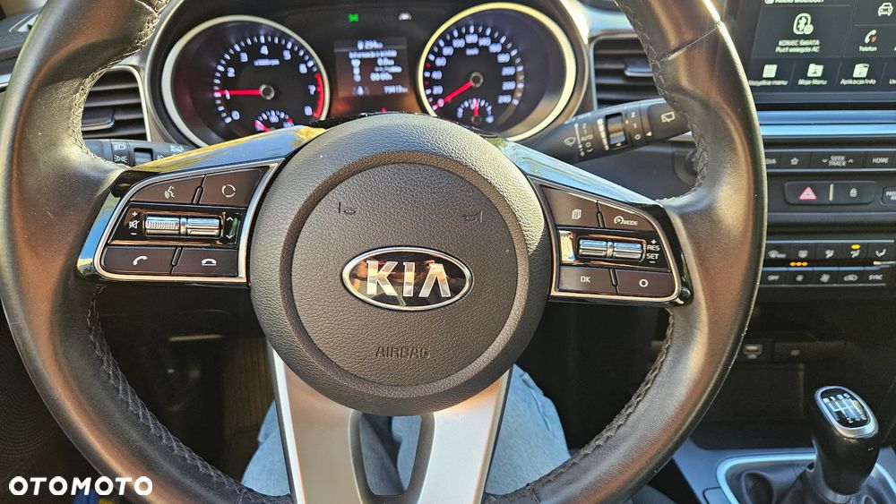 Kia Ceed 1.4 M - 9