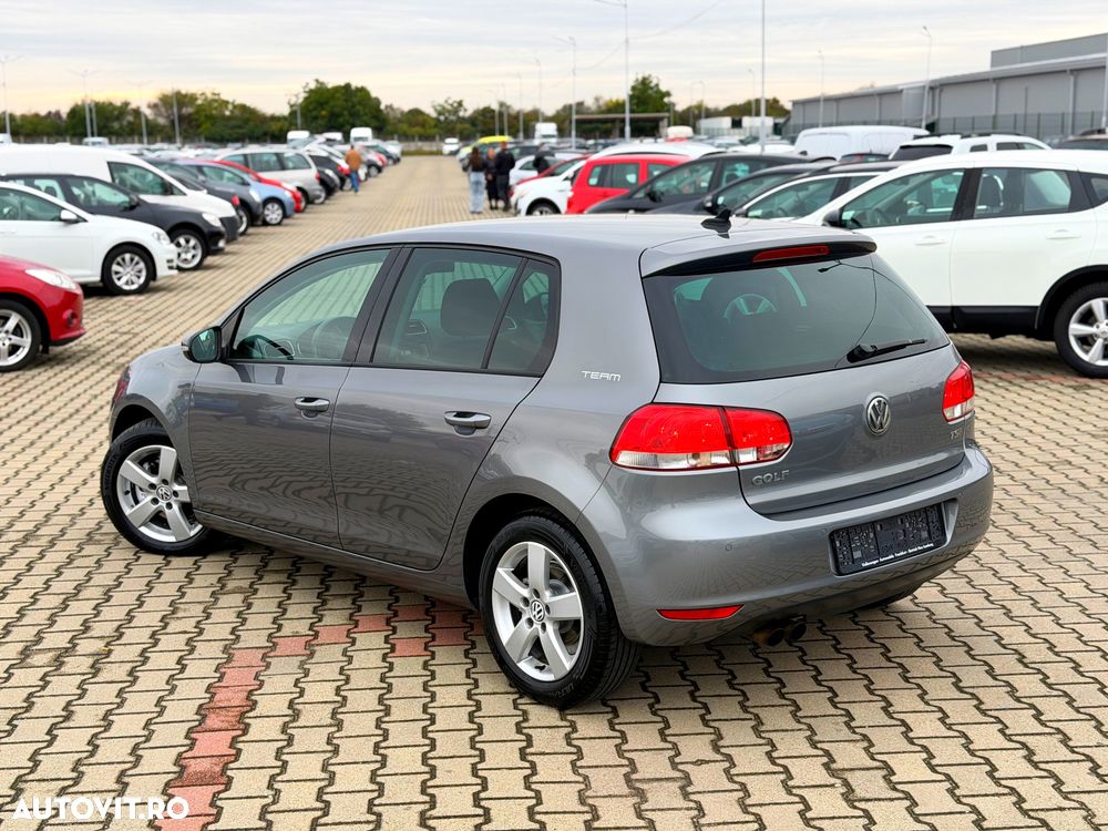 Volkswagen Golf - 3