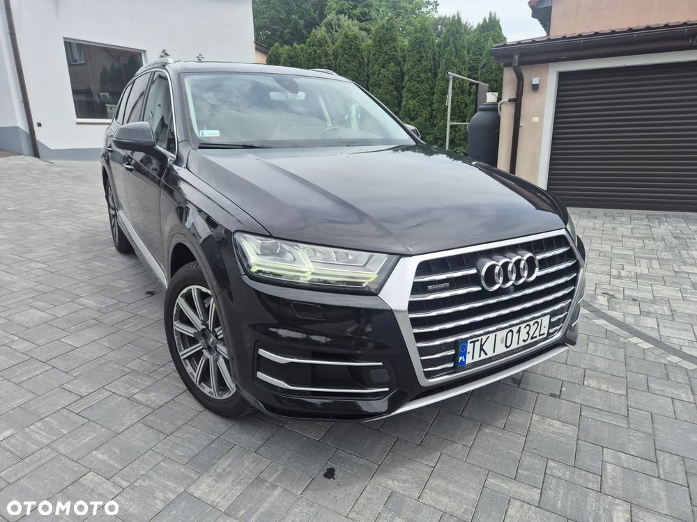 Audi Q7 - 1