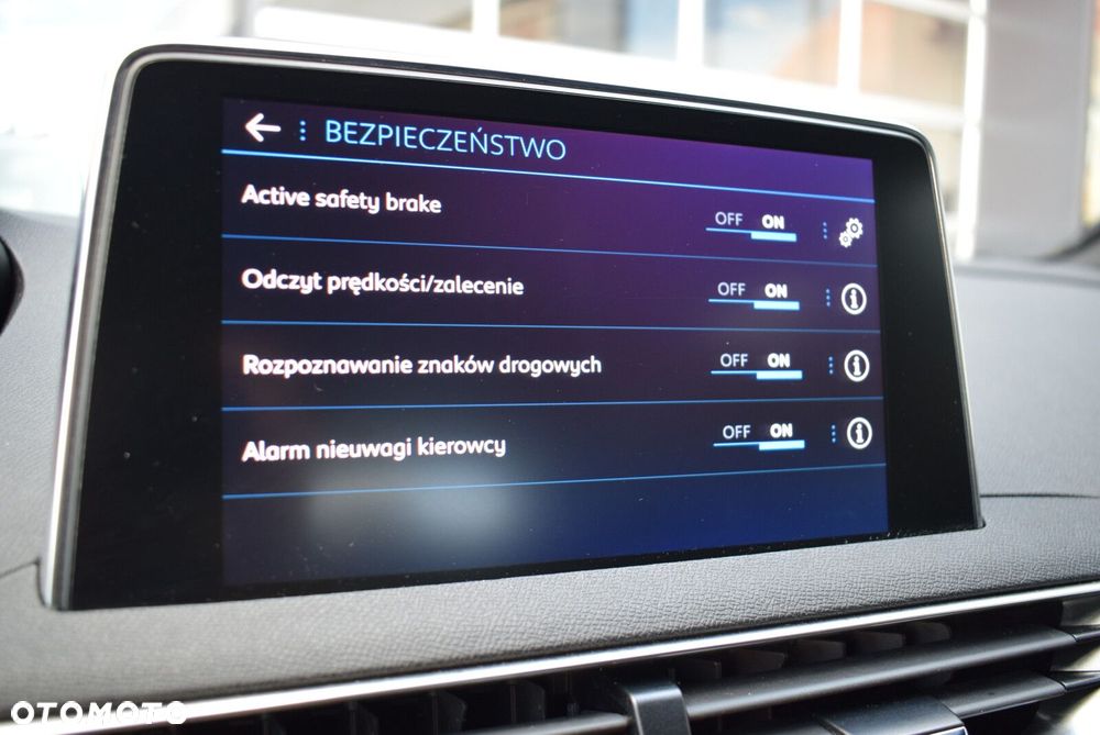 Peugeot 5008 1.5 BlueHDi Allure S&S EAT8 - 23