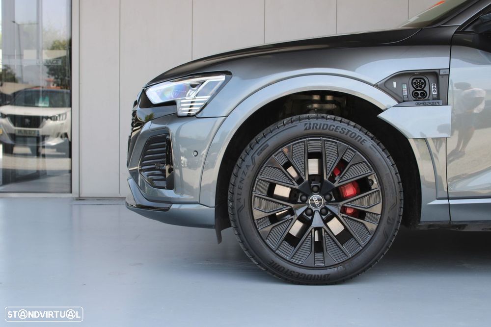 Audi Q8 e-Tron 50 quattro S line - 35