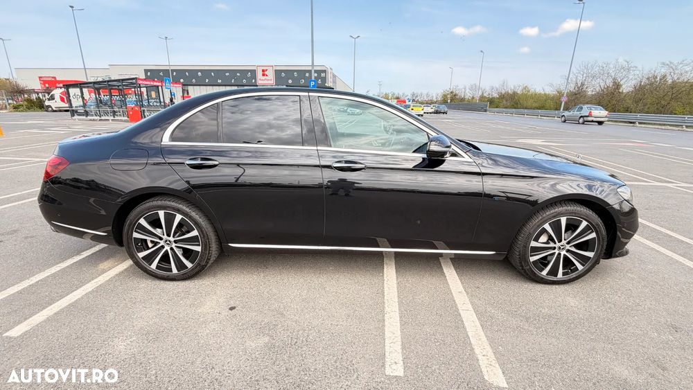 Mercedes-Benz E 300 de 9G-TRONIC - 4