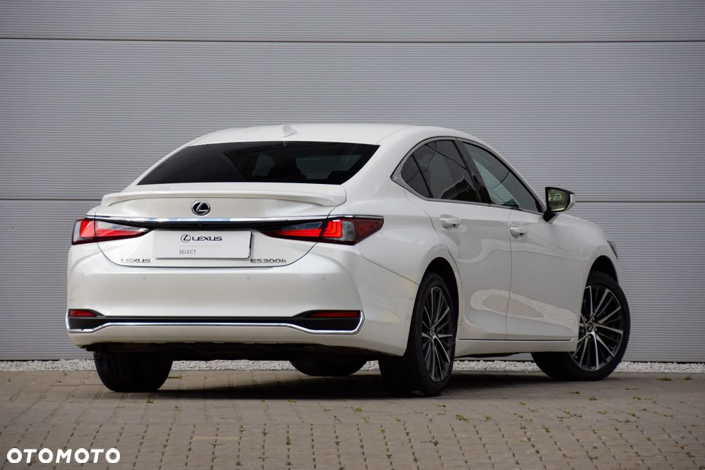 Lexus ES 300h Business Edition - 6