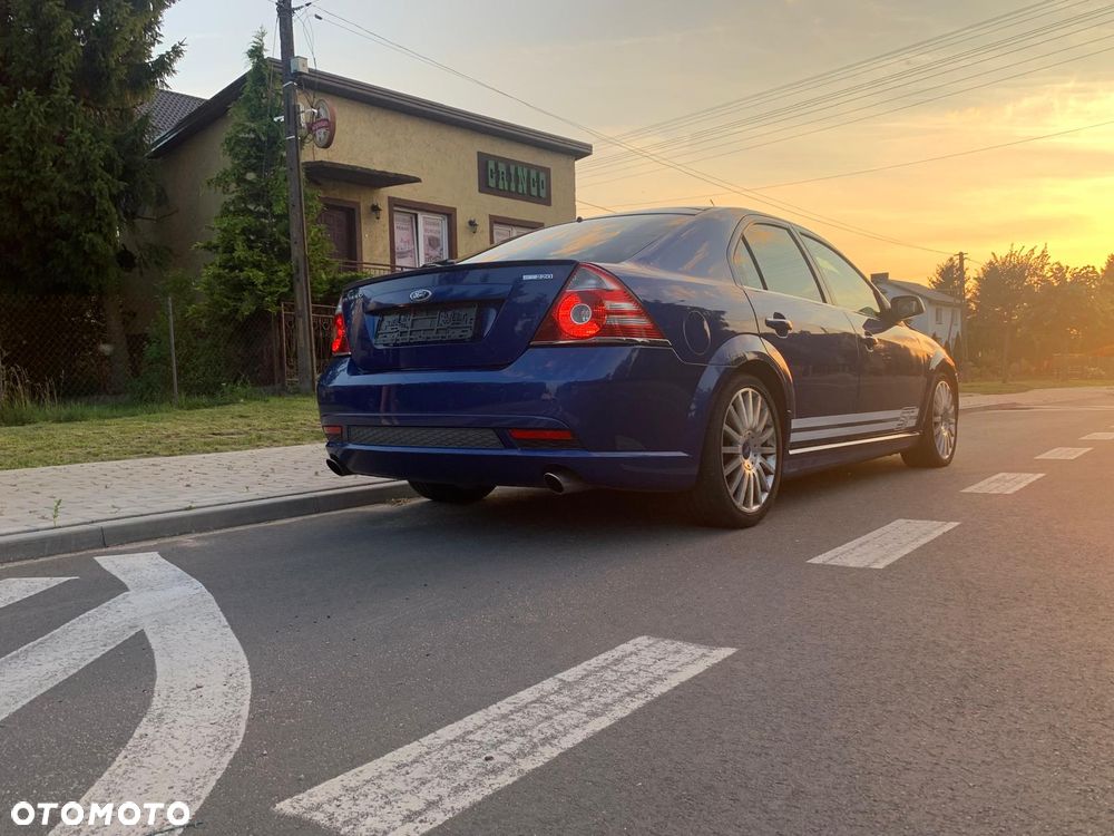 Ford Mondeo 3.0 V6 ST 220 - 1