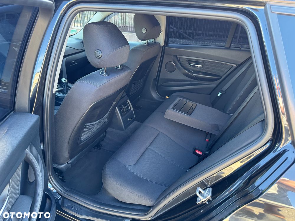 BMW Seria 3 318d - 6