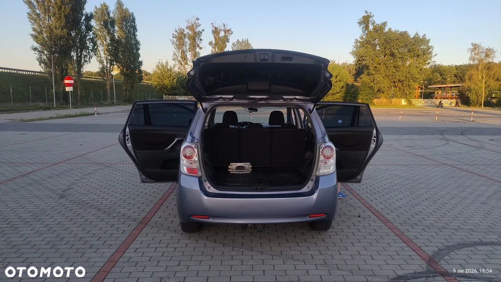 Toyota Verso 2.0 D-4D Sol 7os - 17