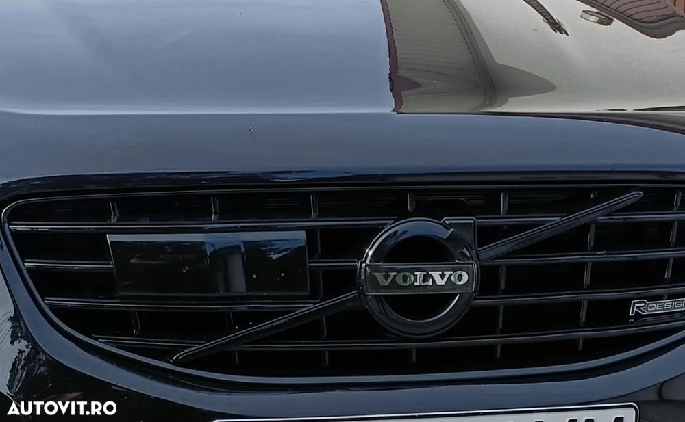 Volvo XC 60 D5 AWD Aut. RDesign - 32