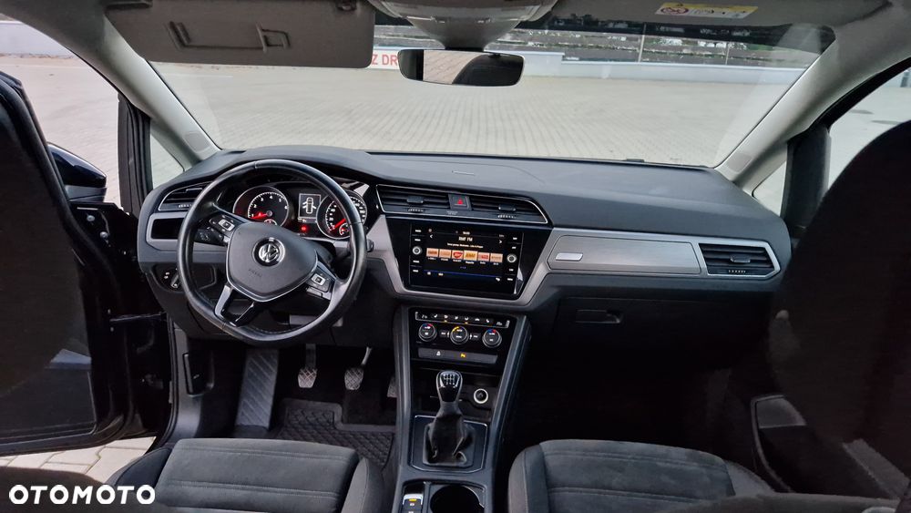 Volkswagen Touran 1.5 TSI ACT OPF Highline - 11