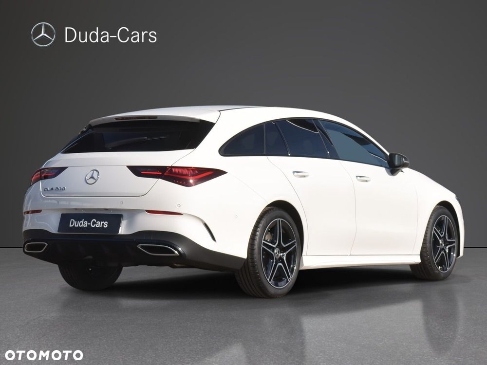 Mercedes-Benz CLA 200 AMG Line 7G-DCT - 3