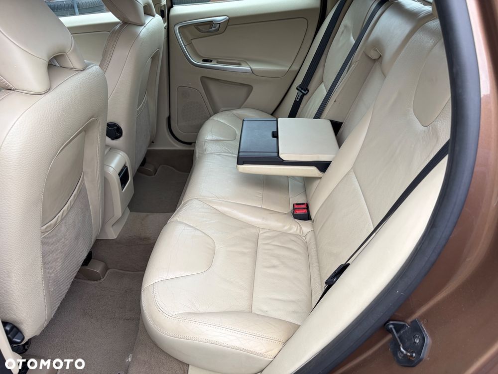 Volvo XC 60 D3 Momentum - 7