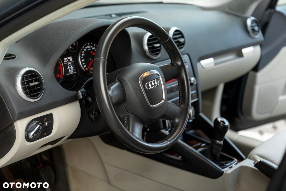 Audi A3 Sportback - 17