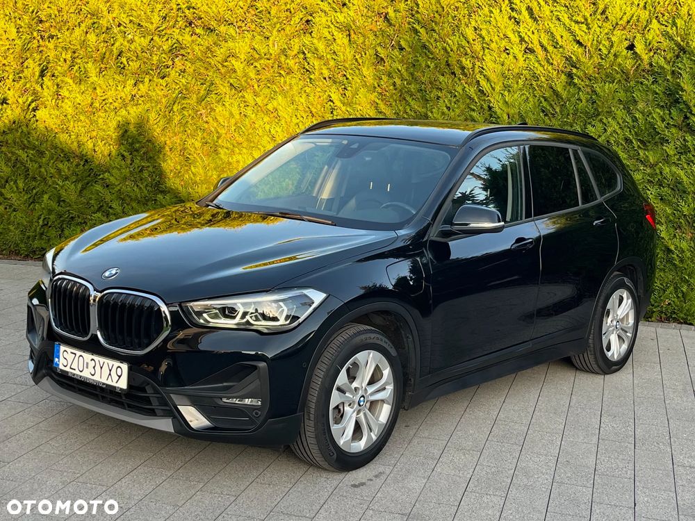 BMW X1 xDrive25e Business Edition - 3