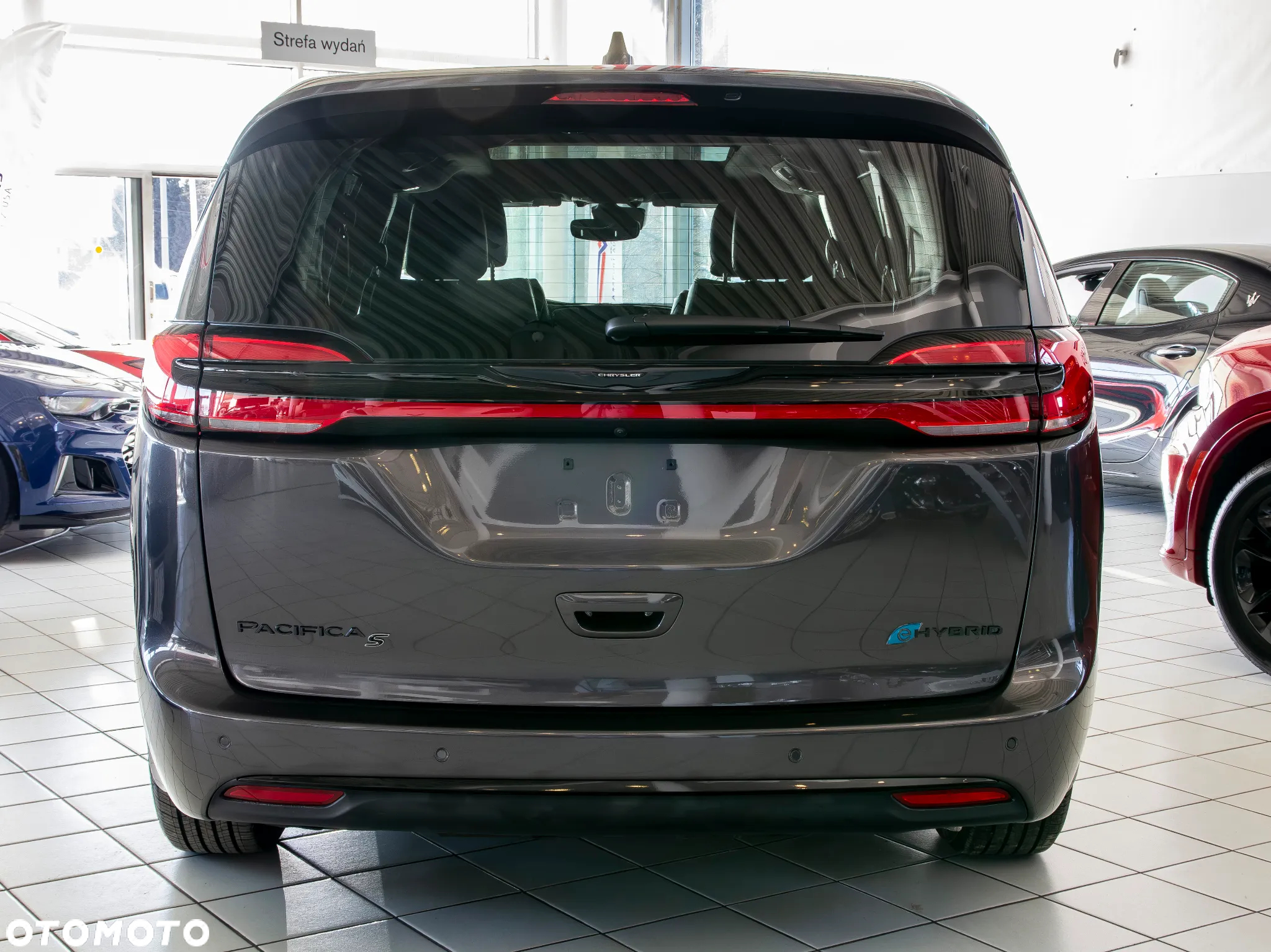 Chrysler Pacifica - 5