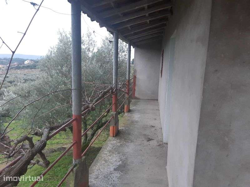 Casa de aldeia para restauro - Grande imagem: 5/12
