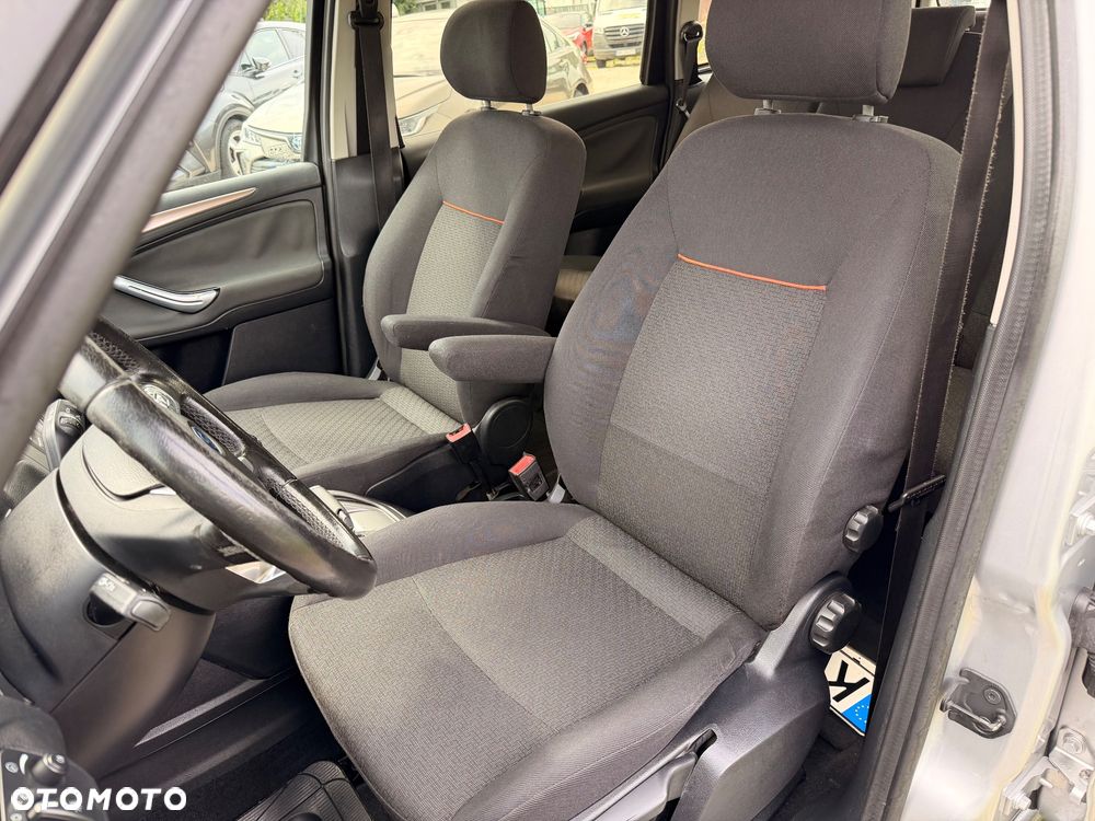 Ford Galaxy 2.0 TDCi Trend - 13