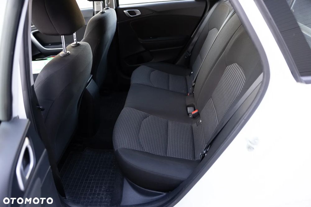 Kia Ceed 1.6 CRDi SCR GT-Line - 10