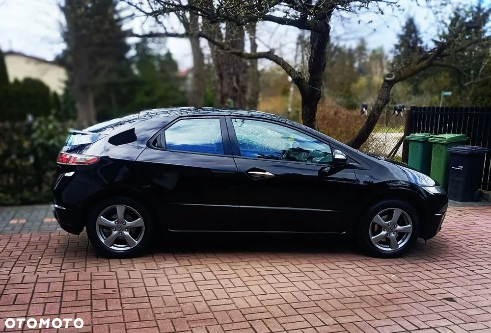 Honda Civic 1.4 i-VTEC Elegance - 9