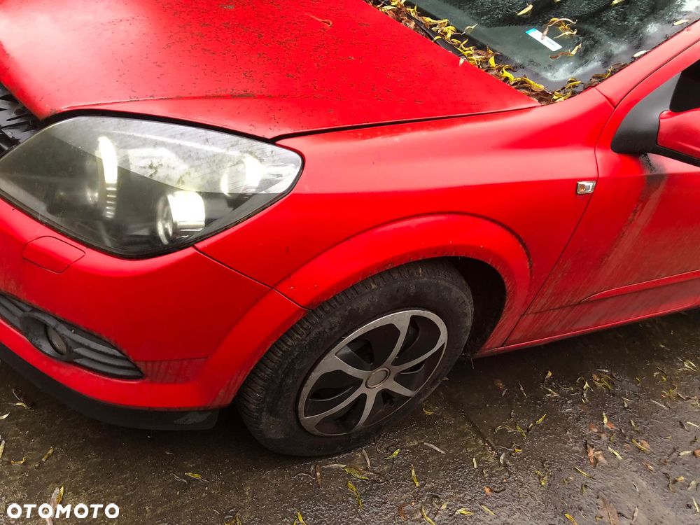 OPEL ASTRA H   Błotnik lewy czerwony PRZEDNI - 1