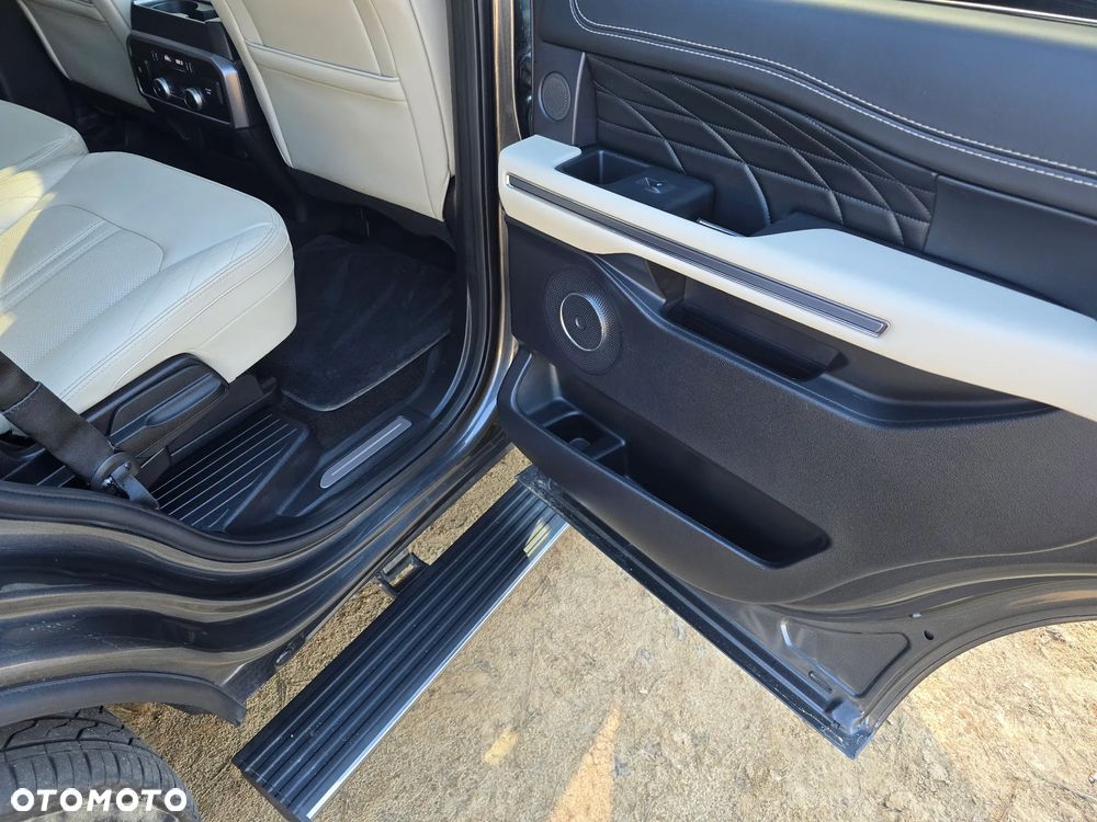 Ford Expedition - 14