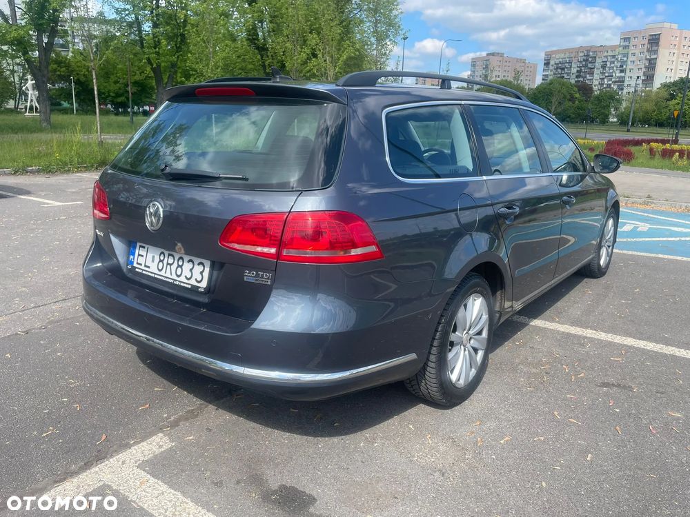 Volkswagen Passat 2.0 TDI Comfortline DSG - 4