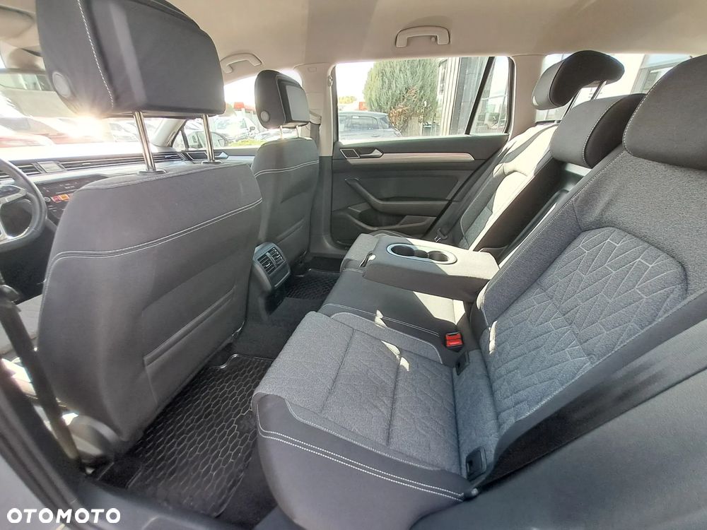 Volkswagen Passat 1.5 TSI ACT mHEV Style DSG - 9