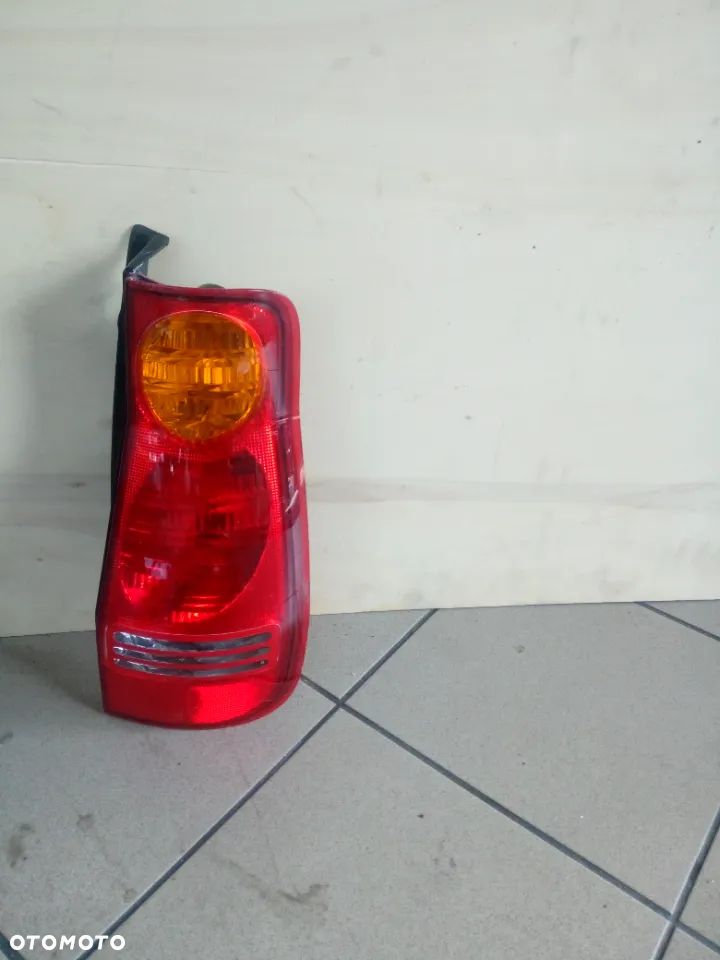 Hyundai Matrix lampa tyl prawa EU - 1