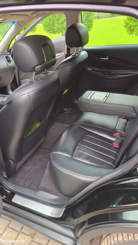 Infiniti Q50 - 11