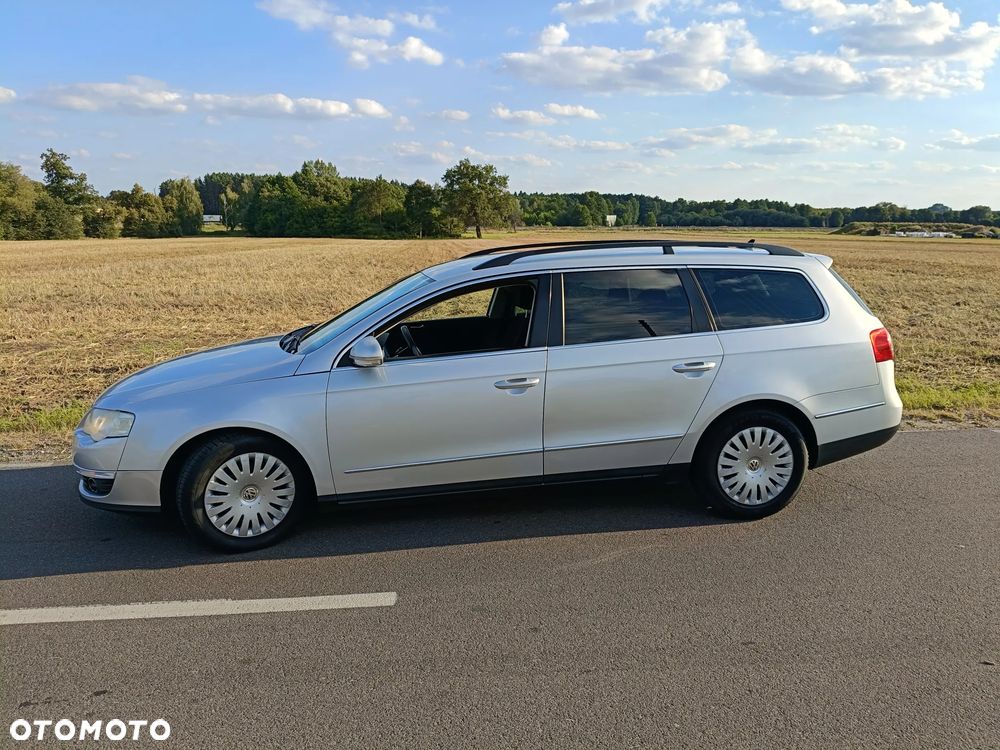 Volkswagen Passat 2.0 TDI DPF Highline - 8