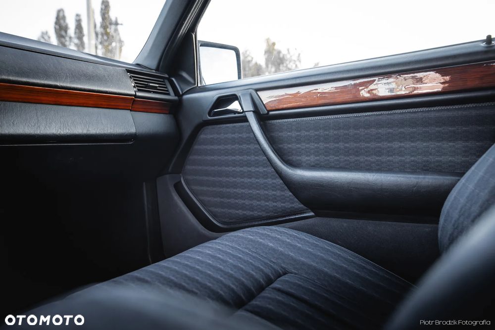 Mercedes-Benz W124 (1984-1993) - 17