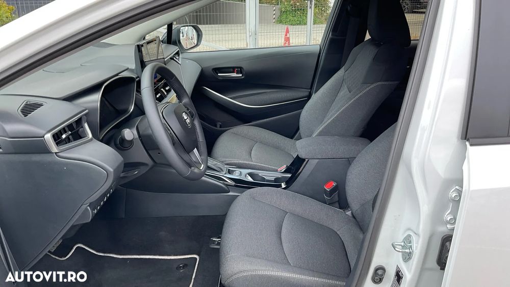 Toyota Corolla 1.8 HSD Dynamic - 13