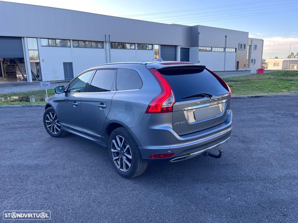 Volvo XC 60 D4 AWD Geartronic Summum - 4