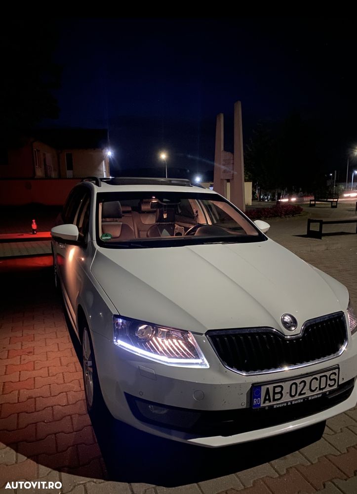 Skoda Octavia 2.0 TDI DSG Style - 5