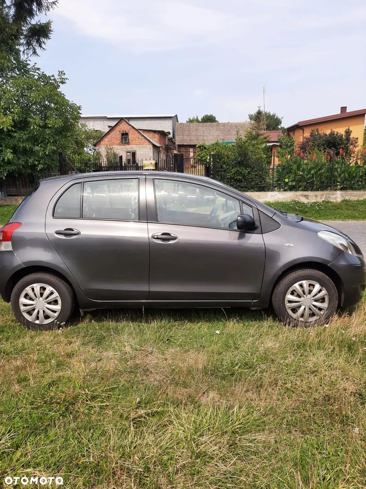 Toyota Yaris 1.0 Entry - 10