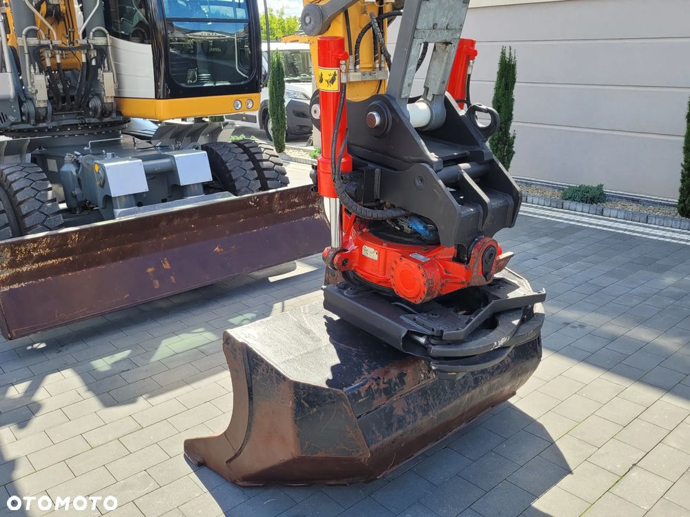 Liebherr A918 / ROTOTILT ze szczypcami / system niwelacji GPS 3D / - 11