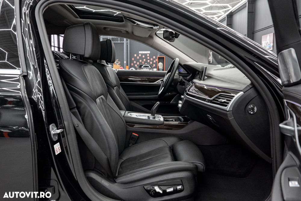 BMW Seria 7 745Le xDrive AT PHEV - 12