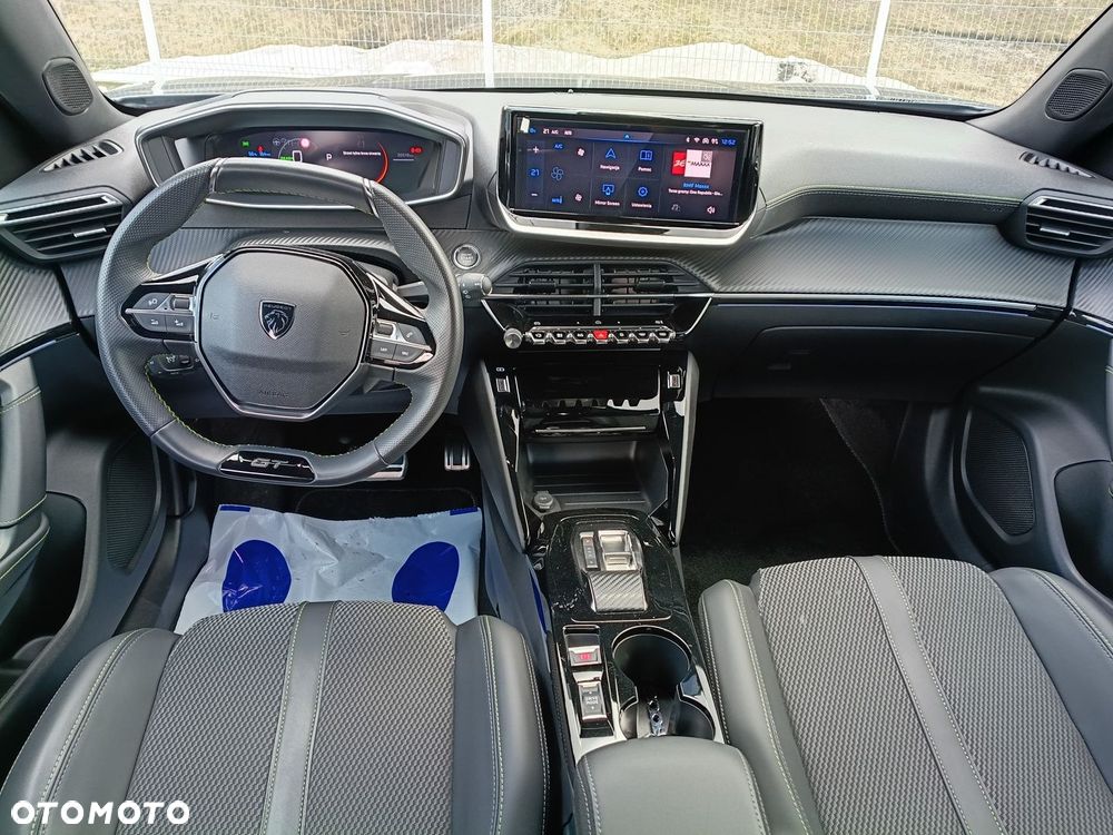 Peugeot 2008 - 12