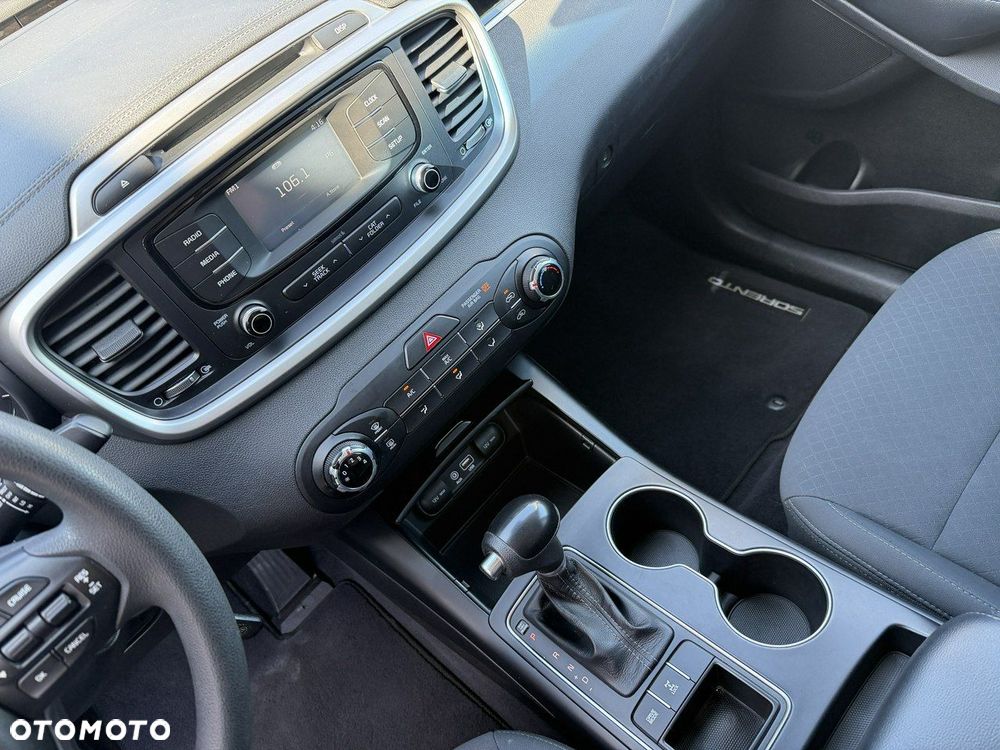 Kia Sorento - 16