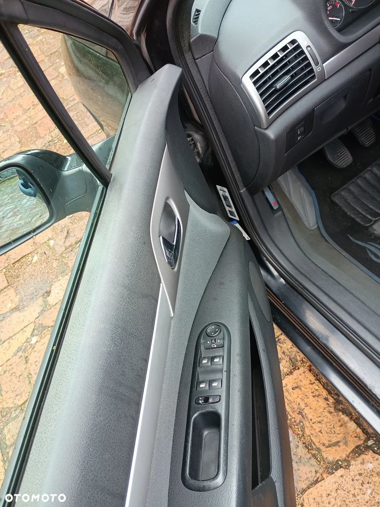Peugeot 407 2.0 HDI Intense - 12