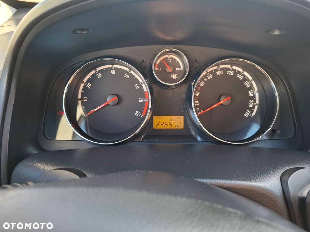 Opel Antara - 2