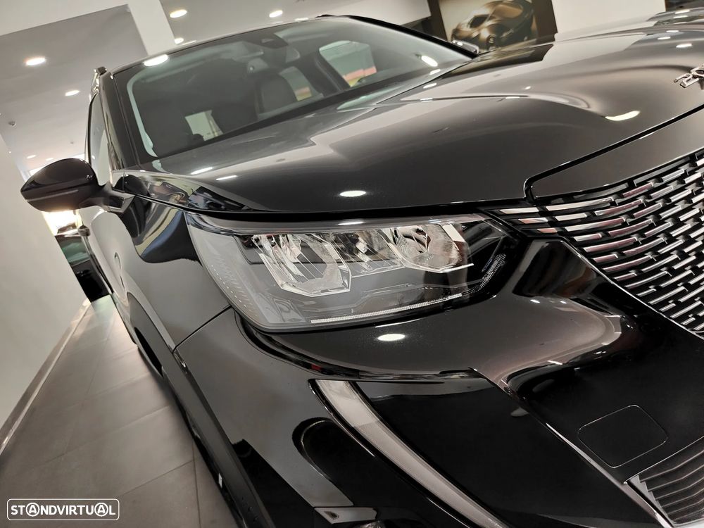 Peugeot 2008 1.2 PureTech Allure EAT8 - 9