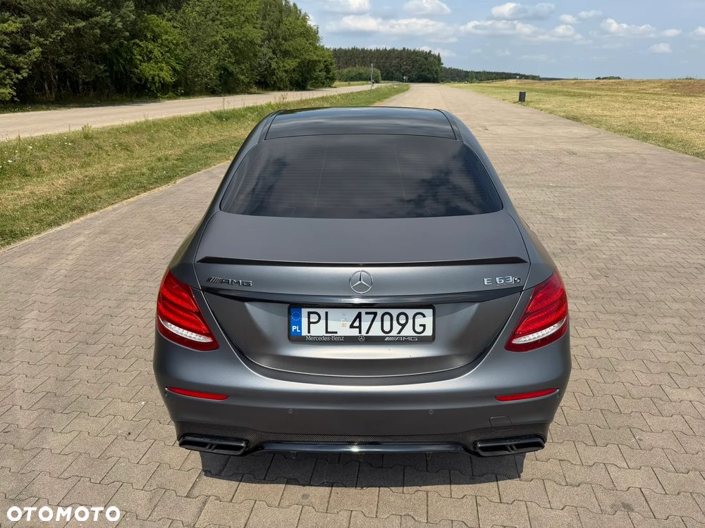 Mercedes-Benz Klasa E AMG 63 S 4Matic+ AMG Speedshift MCT-9G - 12