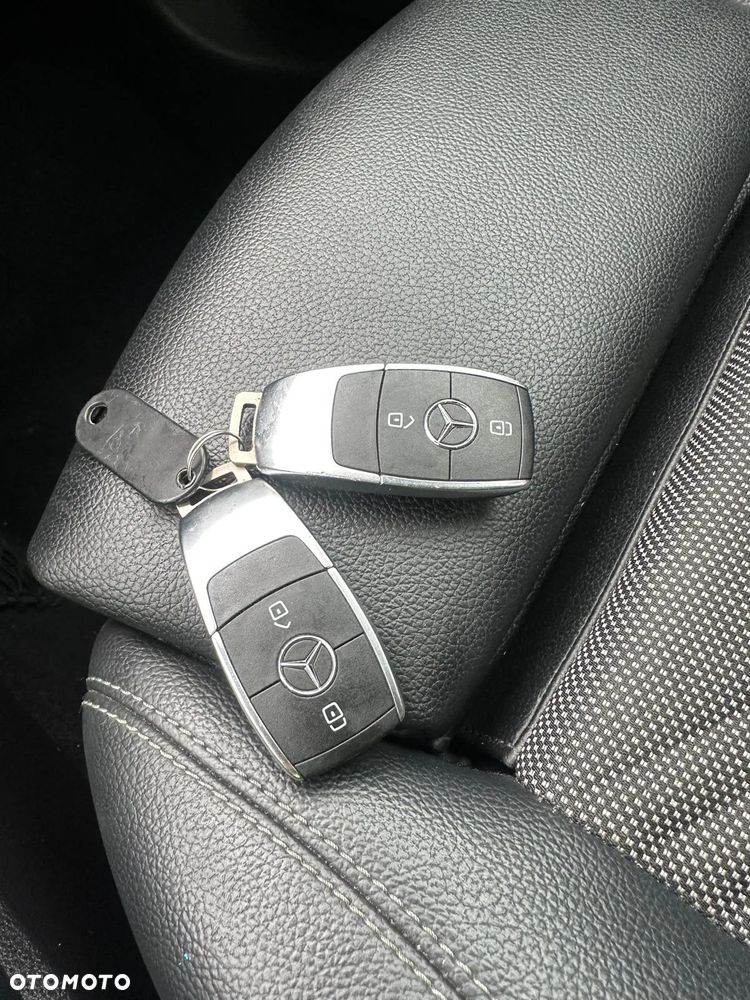 Mercedes-Benz Klasa A 180 7G-DCT Progressive Advanced - 19